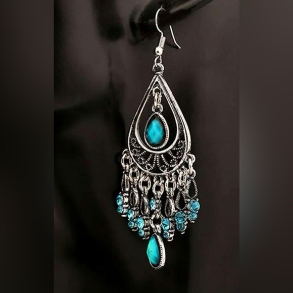 Fun earrings, Artsy earrings. Unique earrings. - Picture 1 of 3